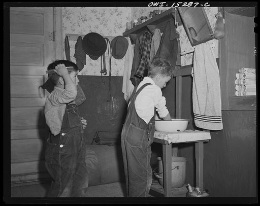 Trampas, New Mexico. Water is precious at the home of Juan Lopez, majordomo (mayor) [i.e., steward], but the family try hard to keep clean and neat, even though they do use the same water and the same towel