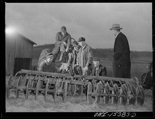 Rio Grande, Gallia County, Ohio. Farm labor trainees at Rio Grande College learning how to attach disc plow to tractor. Mr. Glines, FSA (Farm Security Administration) representative at the school is looking on