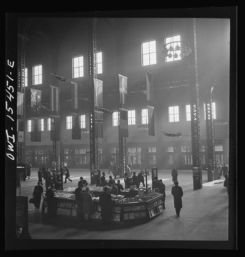 Chicago, Illinois. Union Station train concourse