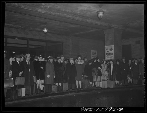 Chicago, Illinois. Waiting for taxis at the Union Station