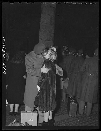 Chicago, Illinois. Saying "goodbye" at Union Station