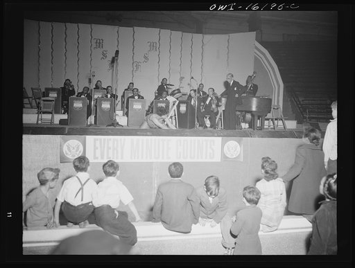 Detroit, Michigan. Entertainers performing at a scrap salvage rally sponsored by the Work Projects Administration (WPA) at the state fairgrounds