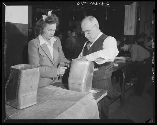 Detroit, Michigan. The Briggs school for training women aluminum workers