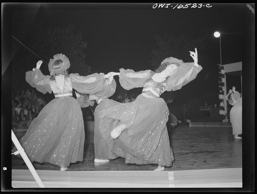 Detroit, Michigan. A Venetian night party at the Detroit yacht club, whose members represent the wealthier class of manufacturers and their friends. Girl dancers