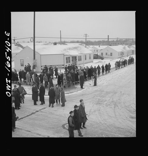 Detroit, Michigan. Riot at the Sojourner Truth homes, a new U.S. federal housing project, caused by white neighbors' attempt to prevent Negro tenants from moving in. White picket line