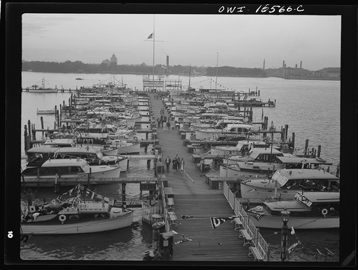 Detroit, Michigan. A Venetian night party at the Detroit yacht club, whose members represent the wealthier class of manufacturers and their friends. Boats tied up at the club