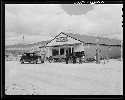 Penasco, New Mexico. A store
