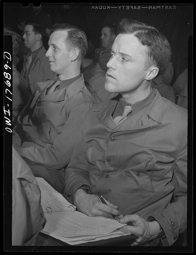 Carlisle, Pennsylvania. Medical field service training school. Officer candidates listening to a lecture on how the U.S. Army works during their five-week course. They are learning to become medical administrative officers and will be able to assume the administrative duties of the medical corps lea