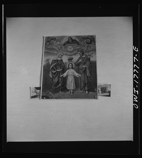 Trampas, New Mexico. Every room in the home of Juan Lopez, the majordomo (mayor) [i.e., steward], has three or four religious pictures