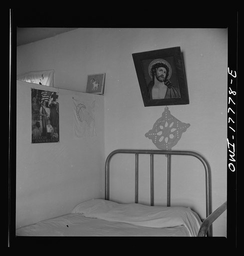 Trampas, New Mexico. Every room in the home of Juan Lopez, the majordomo (mayor) [i.e., steward], has three or four religious pictures