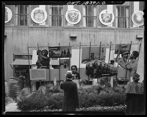 New York, New York. "United Nations" exhibition of photographs presented by the United States Office of War Information (OWI) on Rockefeller Plaza