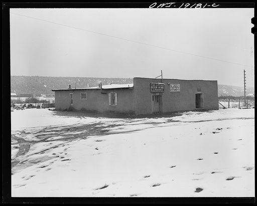 Penasco, Taos County, New Mexico. Saloon which does a prosperous business