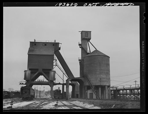 Fort Madison. Coal and sand chutes in the railway yard
