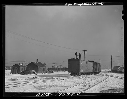 Chicago, Illinois. Switching Atchison, Topeka and Santa Fe Railroad cars