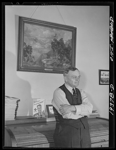 Kansas City, Kansas. Mr. Carder, superintendent of Kansas City, Atchison, Topeka and Santa Fe Railroad terminal