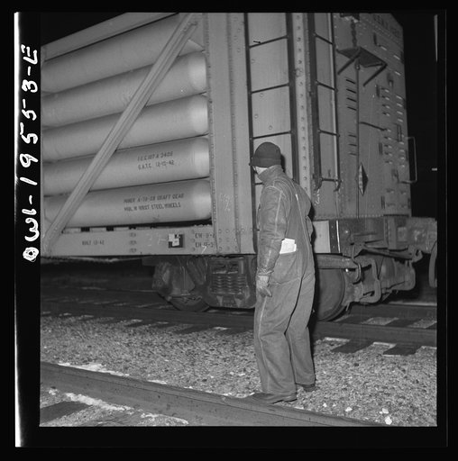 Untitled photo, possibly related to: Nemo (vicinity), Illinois. On the Atchison, Topeka and Santa Fe Railroad between Chillicothe, Illinois to Fort Madison, Iowa, a coupling pin jumps out again and the train breaks in two
