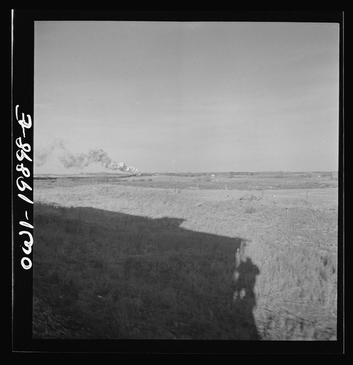 Woodward, Oklahoma. Atchison, Topeka, and Santa Fe Railroad train rounding a curve, between Waynoka, Oklahoma and Canadian, Texas