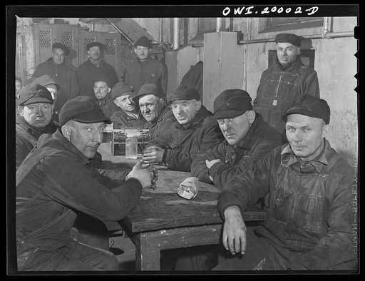 Milwaukee Western Fuel Company, Milwaukee, Wisconsin. Truck drivers and other employees having lunch in the locker room of the Seventeenth Street dock office of the Milwaukee Western Fuel Company