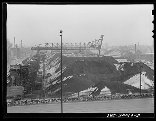 Milwaukee Western Fuel Company, Milwaukee, Wisconsin. The Fourteenth Street coal dock of the Milwaukee Western Fuel Company