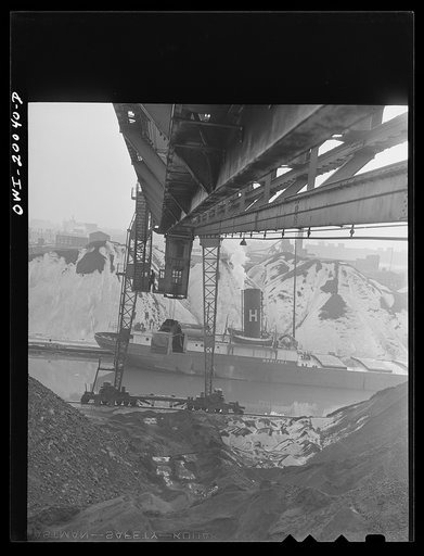 Milwaukee Western Fuel Company, Milwaukee, Wisconsin. One of the bridges at the Fourteenth Street dock of the Milwaukee Western Fuel Company. Single tracks run along each side of the dock and the entire bridge can be moved to any place on the dock where it is needed