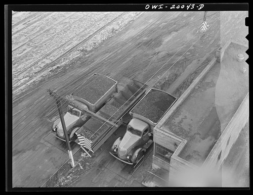 Milwaukee Western Fuel Company, Milwaukee, Wisconsin. Two trucks being weighed on the scales at the office of the Milwaukee Western Fuel Comany