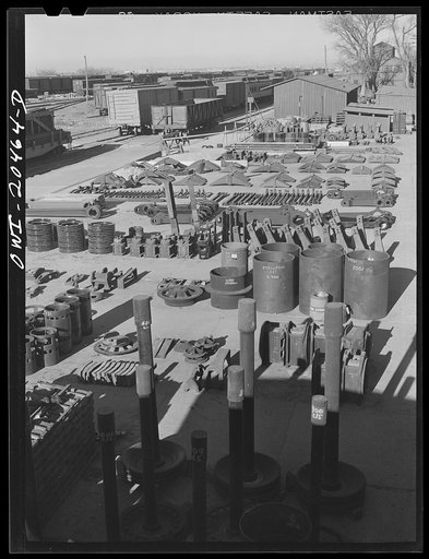 Clovis, New Mexico. Engine and car spare parts at the Atchison, Topeka and Santa Fe store department