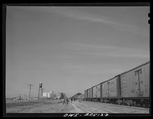 Hereford, Texas. Section gang working on the Atchison, Topeka and Santa Fe Railroad track