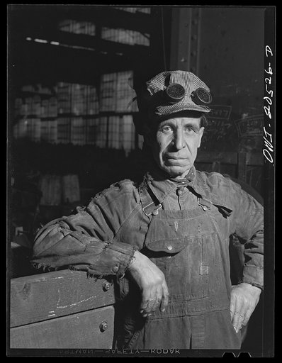 Albuquerque, New Mexico. Joseph Pina, boilermaker in the Atchison, Topeka and Santa Fe Railroad locomotive shops for thirty-four years