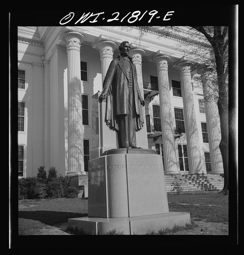 Montgomery, Alabama. Jefferson Davis statue in front of the state capitol