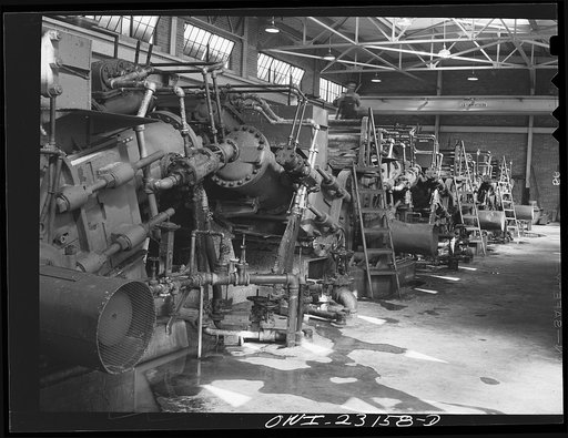 Lufkin, Texas. Southland paper mill. Grinding machine