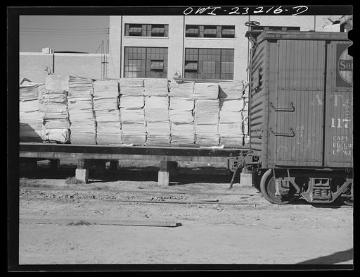 Lufkin, Texas. Southland paper mill. Kraft (chemical) pulp which is added to ground wood to make newsprint