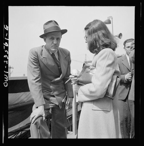 Bethlehem-Fairfield shipyards, Baltimore, Maryland. Mr. W. Briscoe of the publicity department