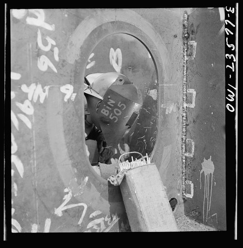 Bethlehem-Fairfield shipyards, Baltimore, Maryland. Welding the floor to a vertical keel