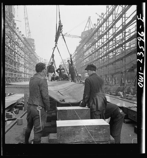Bethlehem-Fairfield shipyards, Baltimore, Maryland. Erecting a flat keel