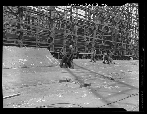 Bethlehem-Fairfield shipyards, Baltimore, Maryland. Erecting the bottom shell plates