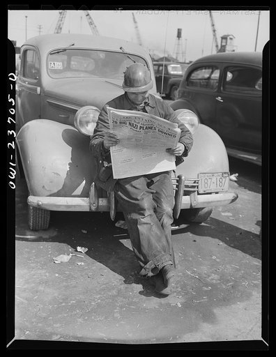 Bethlehem-Fairfield shipyards, Baltimore, Maryland. A worker waiting to go home