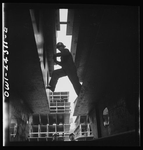 Bethlehem-Fairfield shipyards, Baltimore, Maryland. Working on innerbottom units