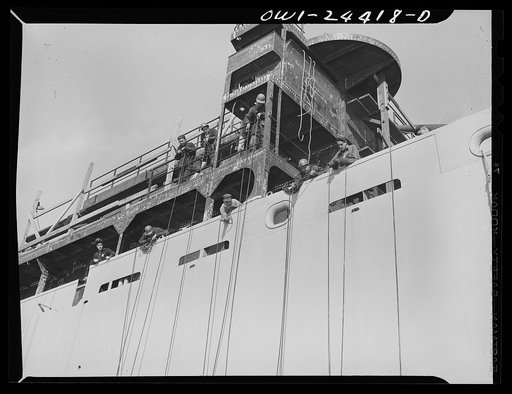 Bethlehem-Fairfield shipyards, Baltimore, Maryland. Welders dropping lines