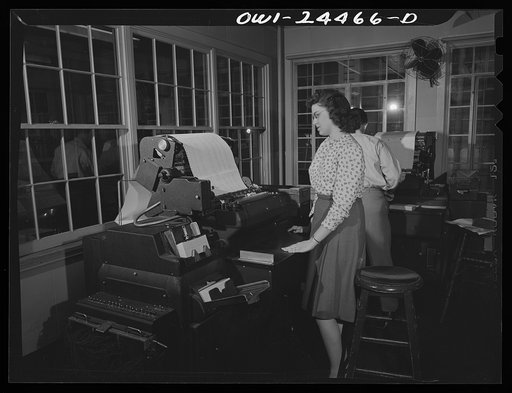 Bethlehem-Fairfield shipyards, Baltimore, Maryland. Tabulating total payrolls