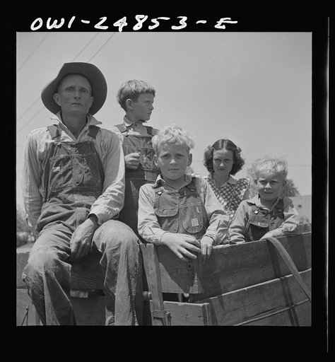 Untitled photo, possibly related to: San Augustine, Texas. Farm family in town on Saturday morning