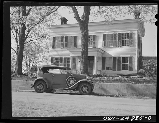 San Augustine, Texas. Old house