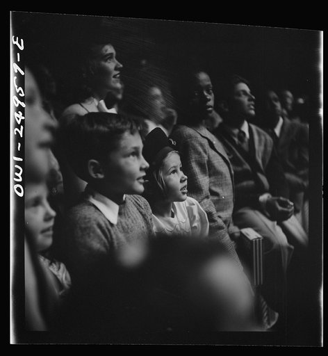 Washington, D.C. Children enjoying the animals at the National Zoological Park
