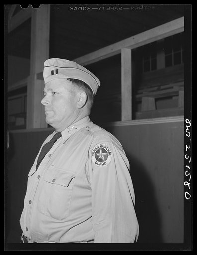 San Augustine, Texas. Captain Pate, from Hemphill, Texas, commander of the company of the Texas Defense Guard of which the San Augustine platoon is part