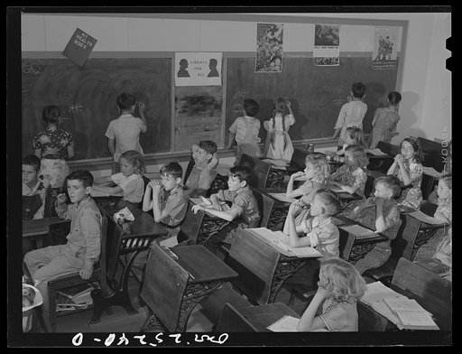 San Augustine, Texas. A class in the primary school