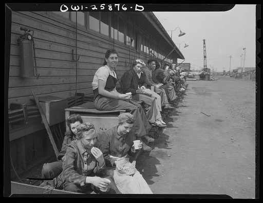 Bethlehem-Fairfield shipyards, Baltimore, Maryland. Workers during lunch hour