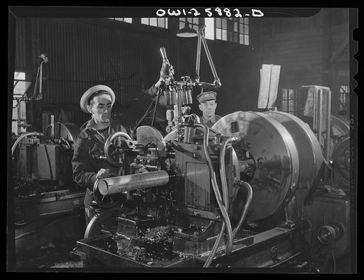 Bethlehem-Fairfield shipyards, Baltimore, Maryland. Threading and cutting pipe