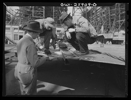 Bethlehem-Fairfield shipyards, Baltimore, Maryland. Union welding machine in operation