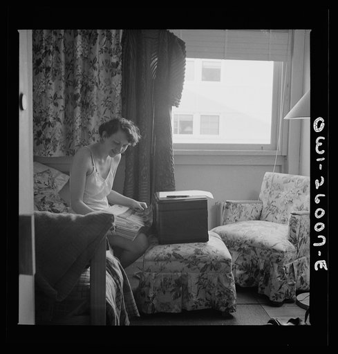 Arlington, Virginia. Ordering clothes from a mail order house at Idaho Hall, Arlington Farms, a residence for women who work for the U.S. government for the duration of the war