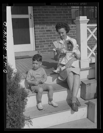 Washington, D.C. A day nursery for pre-school children of mothers engaged in war work, operated under the supervision of the District of Columbia Health Department by Mrs. Leroy Bonbrest, at her home at 1144 Branch Avenue, S.E. Two of the younger children
