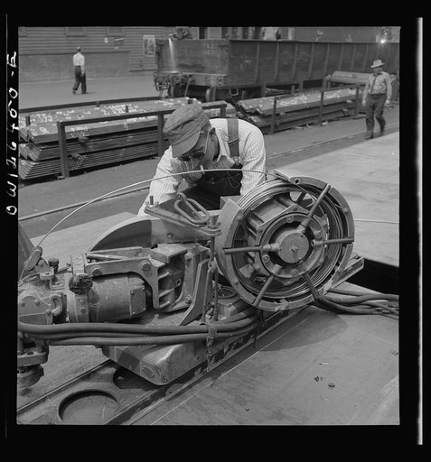 Bethlehem-Fairfield shipyards, Baltimore, Maryland. A union welding machine